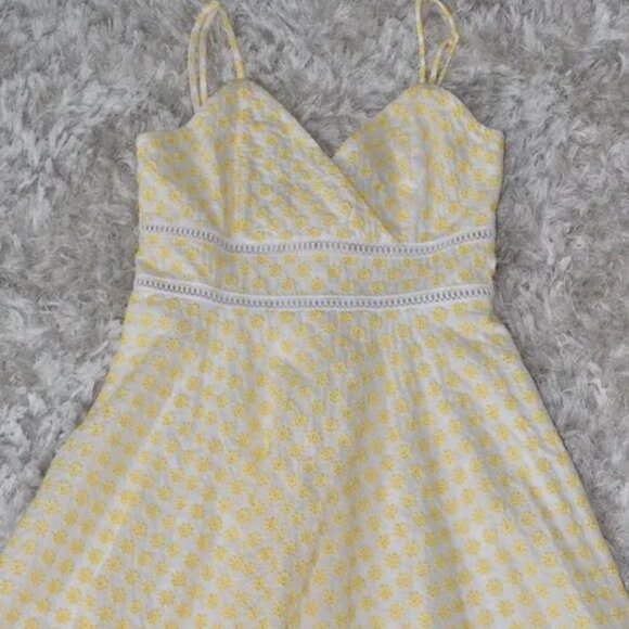 Francesca's Collections Dresses & Skirts - NWT Francesca's Yellow Daisy Dress